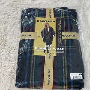 Woolrich New Cozy Blanket Wrap shawl cape tartan plaid one size Camping Outdoors